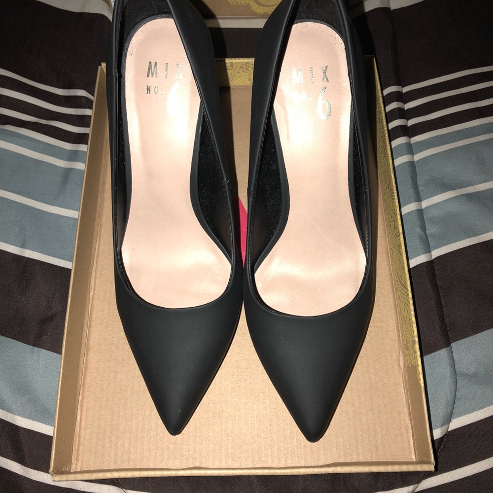 Women’s shoes